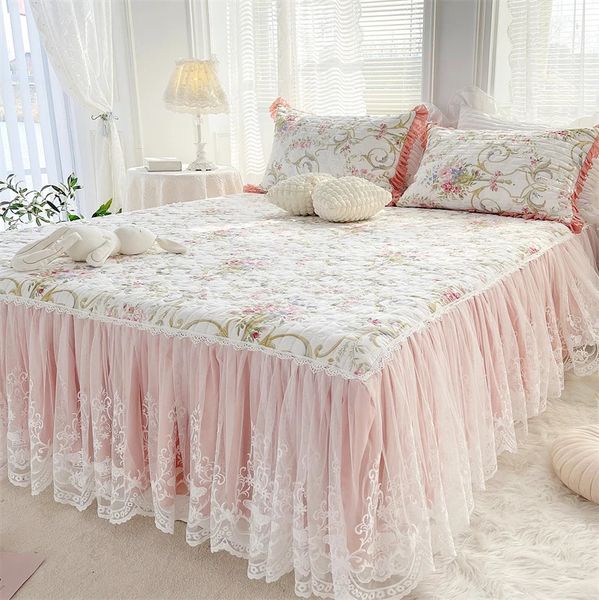 100% Cotton Elegant White Lace Ruffled Quilted Floral Bed Skirt Set with Pillowcases for Princess Style Bedding
