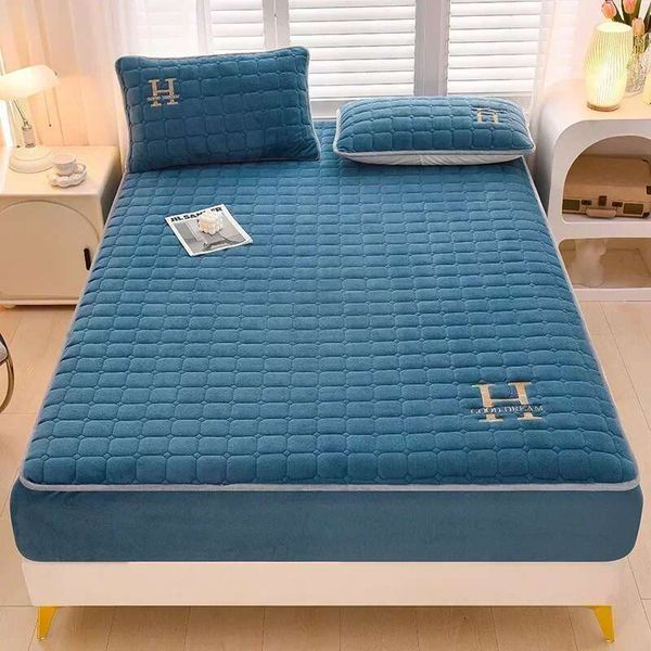 2024 New Solid Color Antibacterial Embroidery Quilted Protector, Mattress Cover Furnishings, Bedding, Home Textile