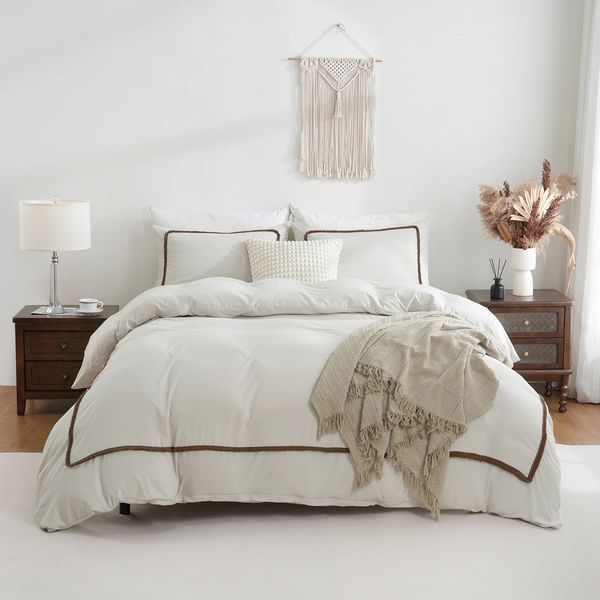 3PCS white and khaki duvet cover set with ball comforter featuring geometric lines, soft lightweight down bedding suitable for all seasons