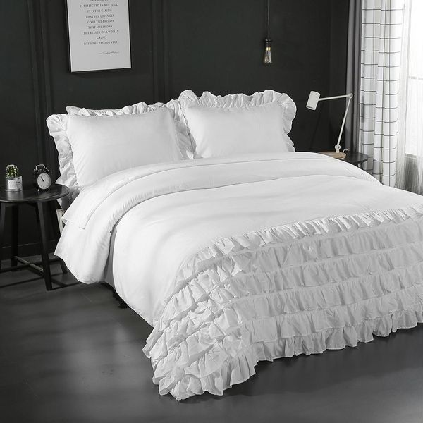 3-piece modern ruffled polyester bedding set with lace-trimmed duvet cover and pillowcases in white