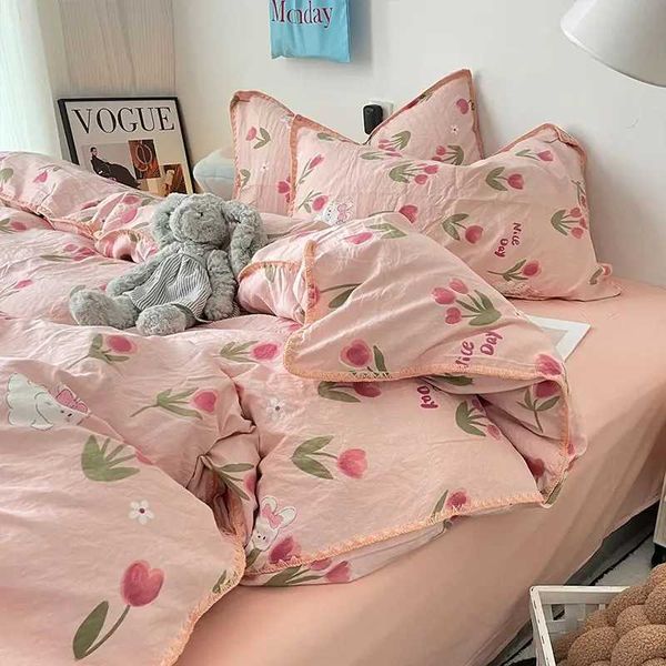 Bedding Flora INS Girls New Tulip Rabbit Double layer Bedding Four piece Laundry Cotton Bedding Down Duvet Cover Set M241005
