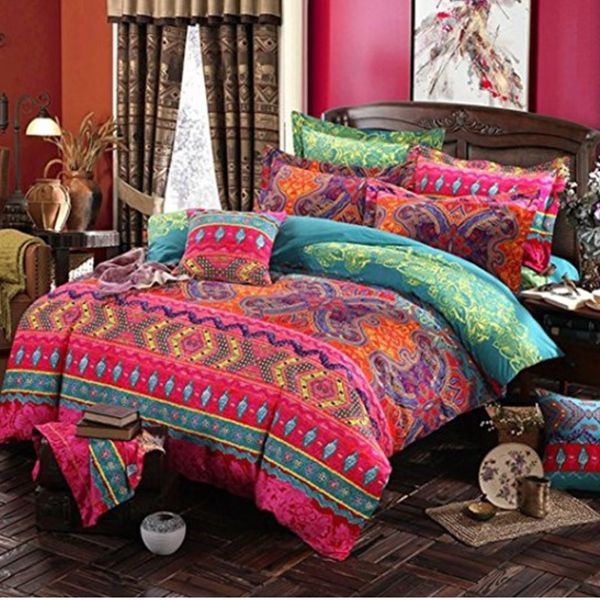 Bohemian-style 3D mandala comforter set in queen/king size with satin cover, cotton filling, patchwork pattern, and machine-washable design for winter 2024 bedding