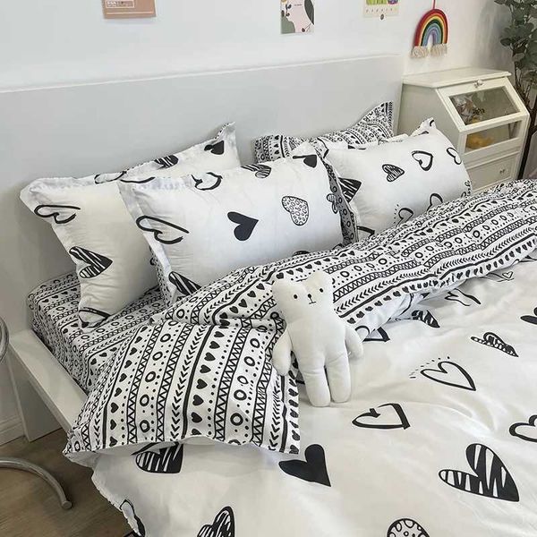 Euro Black White Love Heart Bedding Set for Couples - Simple Duvet Cover with Matching Pillowcases