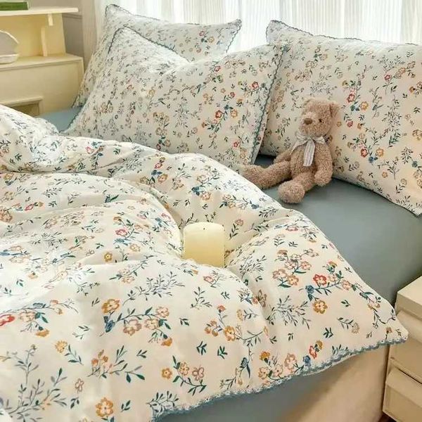 Flower bedding suitable for kids and grown-ups with leaf print, soft washable cotton duvet cover, fresh botanical design for home textiles X241029