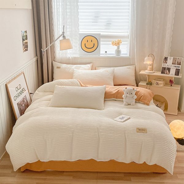Fresh and simple seersucker four-piece bedding set for dorms and homestays