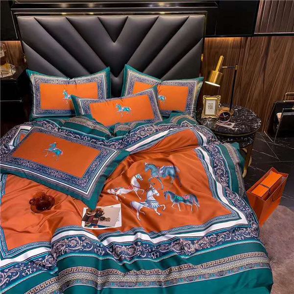 Luxury cotton printed bedding set with Egyptian galloping horse design, thickened sanded duvet cover for king size beds, ideal for autumn and winter