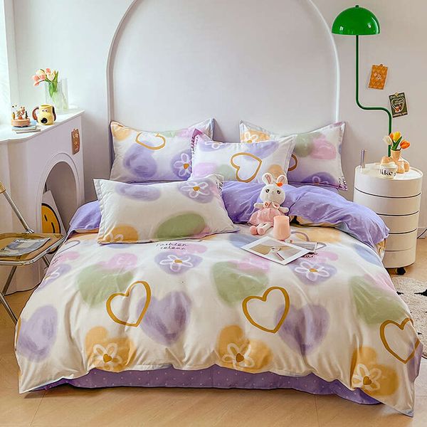 New skin-friendly printed matte three-piece bedding set for dorm beds
