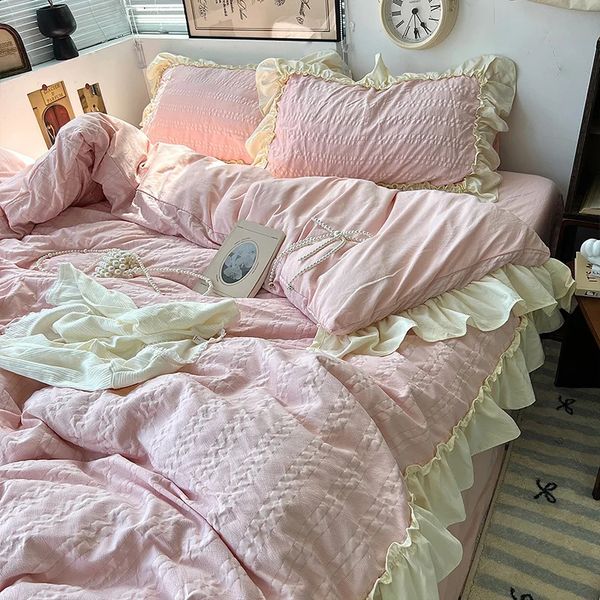 Pink Korean princess-style lace-trimmed ruffled bedding with a soft, beautiful duvet cover set for bedsheets and bedding 2408