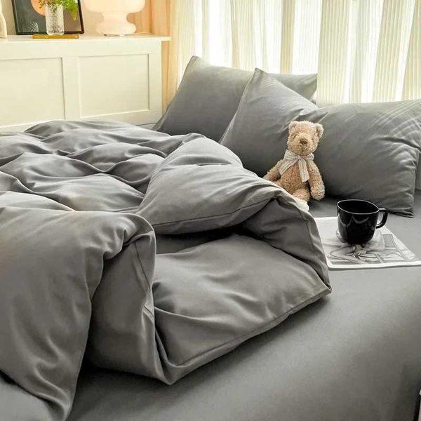 Solid brushed fabric bedding set with pillowcase, single size, 4 pieces